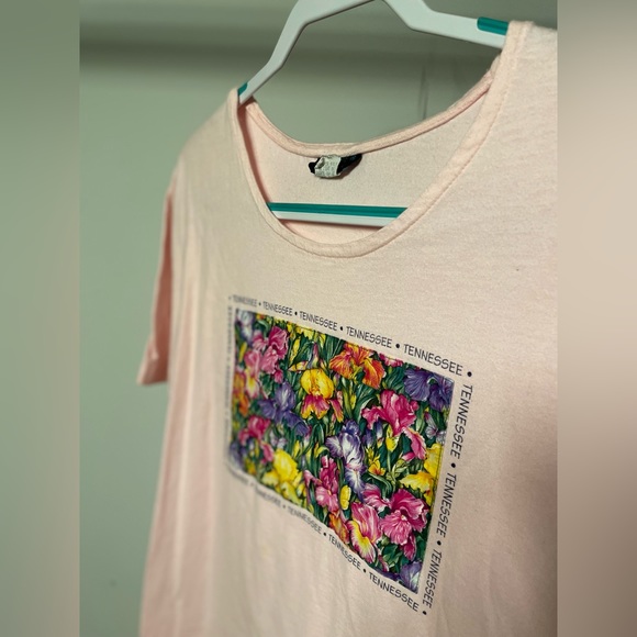 TENNESSEE LINDA NELSON SARASOTA PINK UNISEX SHORT SLEEVE STATE VINTAGE SHIRT 🍀 - Picture 2 of 4